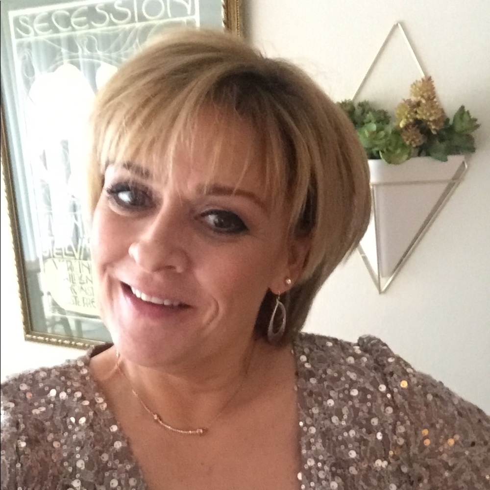 Meet your Posher, Lydia